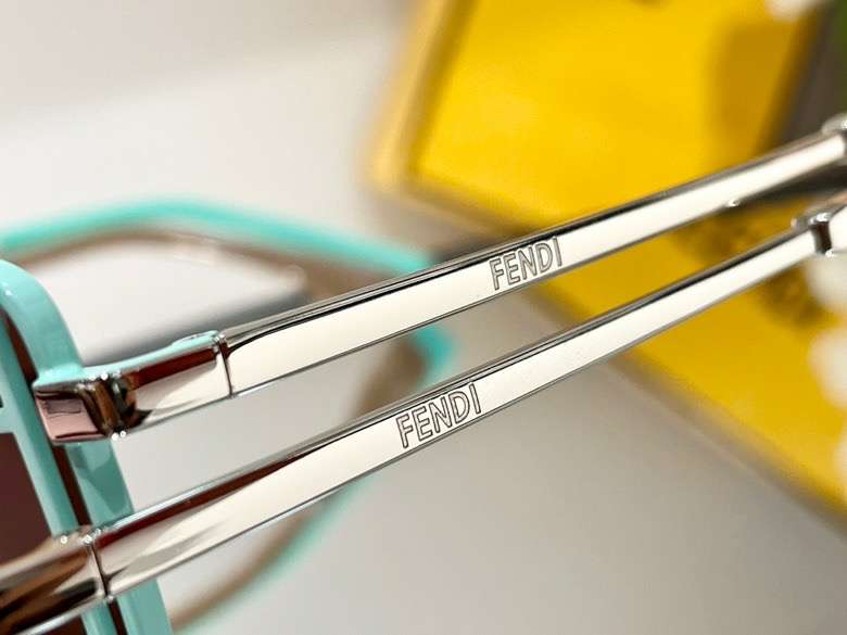 Picture of Fendi Sunglasses _SKUfw52349105fw